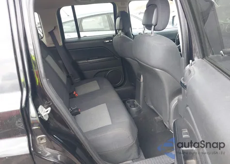 2010 Jeep Patriot Sport z USA, uszkodzony, nr VIN 1J4NT1GA7AD654256